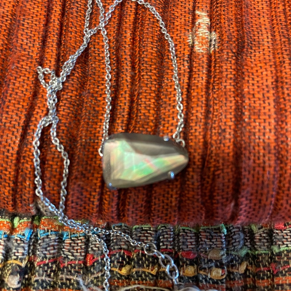 Kendra Scott MOP Isla Necklace